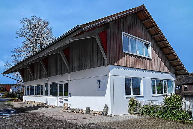 In diesem ehemaligen Firmengebäude in der Schramberger Straße wird die Stadt St. Georgen bis zu 50 Flüchtlinge unter. Der Gemeinderat ...