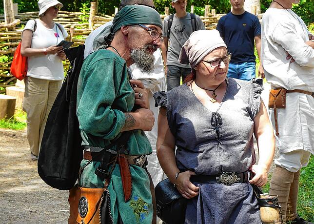 Bild 12: Zeitreise auf dem Campus Galli: Living-History-Gruppen zeigen Leben im Mittelalter