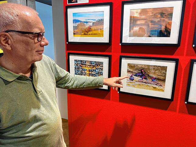 Harald Böttger präsentiert mehrere Fotos bei der Ausstellung „Linzgau“ des Fotoclubs Überlingen. Eines dieser Bilder ist ein Foto von ...