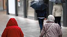 Der Deutsche Wetterdienst erwartet Starkregen und Sturm im Südwesten.