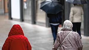 Der Deutsche Wetterdienst erwartet Starkregen und Sturm im Südwesten.
