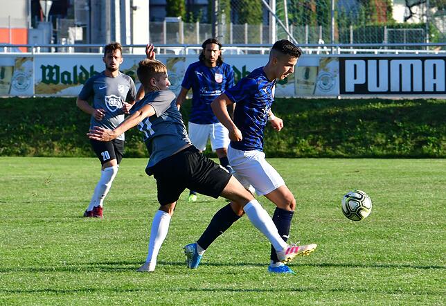 Bild 21: VfB Waldshut feiert schmeichelhaften 3:2-Sieg gegen Bosporus FC Friedlingen &ndash; und wir haben die Bilder!