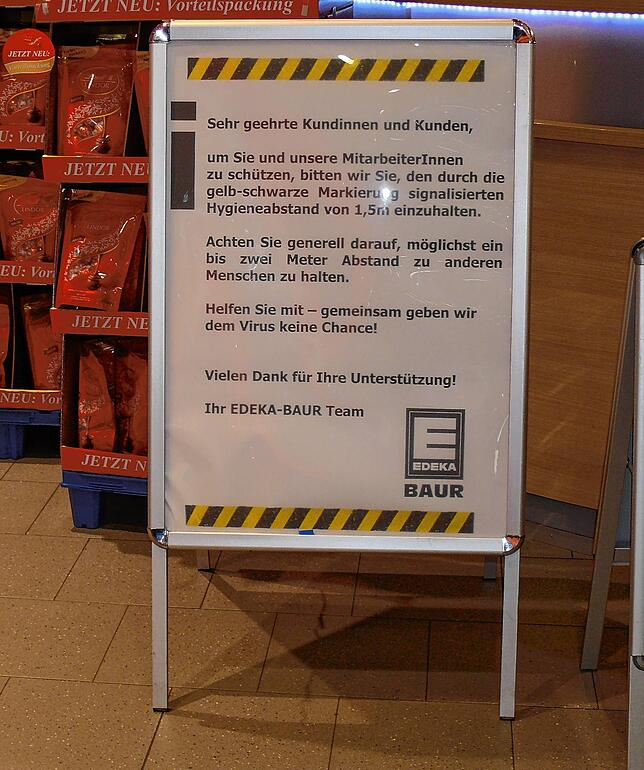 Bild 2: Seit Sonntag gilt auch in Konstanz: extrem reduzierte Kontakte in der Öffentlichkeit. Halten sich die Menschen daran?
