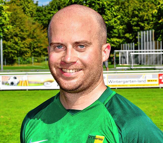 Mario Rittwag (SV Herten): „In kleiner Runde haben wir die Grillsaison eröffnet und das schöne Wetter im Garten genossen.“