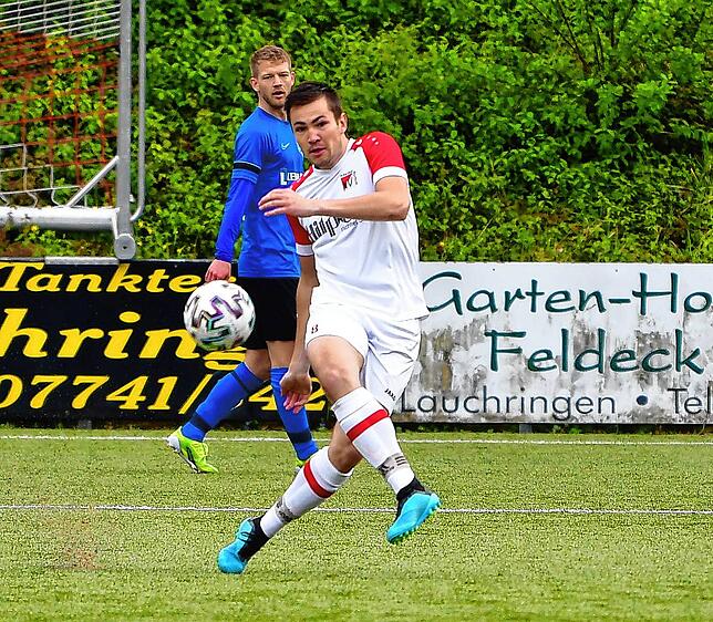 Allrounder: Torhüter Martin Villinger musste &ndash; wie hier gegen die SG Mettingen/Krenkingen &ndash; auch beim 1:1 gegen den SV ...