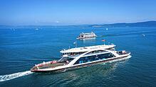 Zwei Fähren auf ihrem Weg zwischen Meersburg und Konstanz. Wird die Überfahrt bald mit dem ÖPNV-Ticket möglich?
