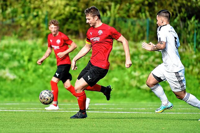 Bild 2: FC Hochrhein siegt mit 5:2 beim SV 08 Laufenburg II &ndash; und wir haben Bilder!