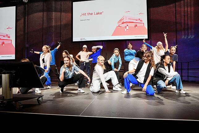 Beim Bürgerempfang hat Dance4U für Stimmung unter den 750 Besuchern im Bodenseeforum für Stimmung gesorgt.