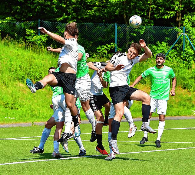 Bild 7: SG Mettingen/Krenkingen siegt 5:0 bei der U23 des SV 08 Laufenburg – und wir haben Bilder!