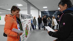 Die Bonndorfer Bürgerinitiative zu Erhaltung und Schutz des Ehrenbachtals macht im Vorfeld der Gemeinderatssitzung in der Stadthalle ...