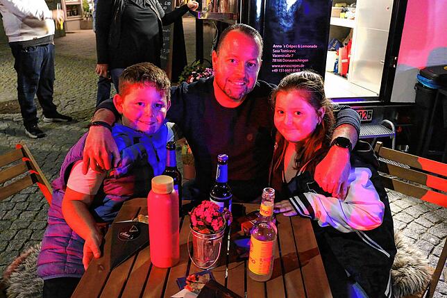 Bild 15: Raising Crown lässt Rocklegenden auferstehen
