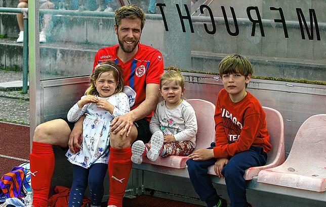 Bild 17: FC RW Salem besiegt auch den SV Mühlhausen. Wir haben die besten Bilder!