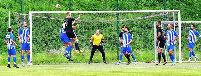 Bild 8: Spvgg. Wehr setzt sich bei der Qualifikation zum Rothaus-Bezirkspokal mit 2:0 gegen den FV Fahrnau durch &ndash; und wir haben Bilder!
