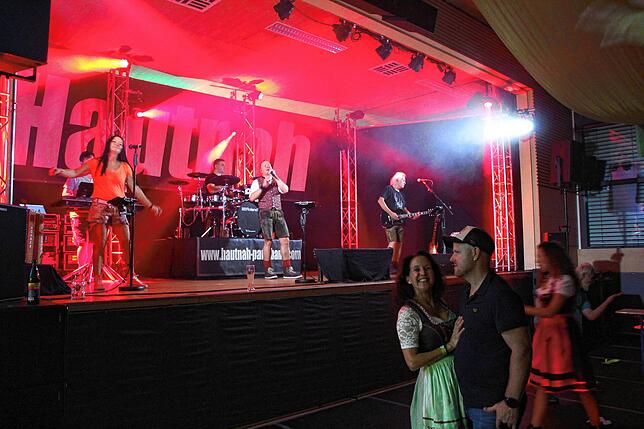 Bild 7: Bilder vom OktoBär-Fest des MV Horheim am Samstag
