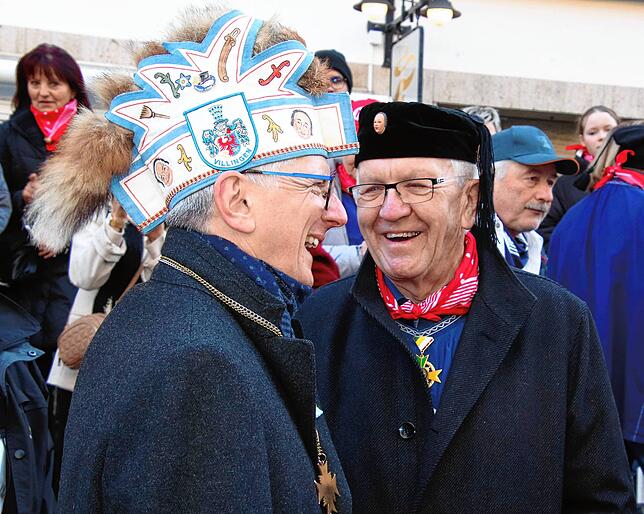 Ehrenzunftmeister Joachim Wöhrle (links) und Winfried Kretschmann.