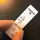 Ein negativer Test ist für die Betreuung eines Kindes nötig.
