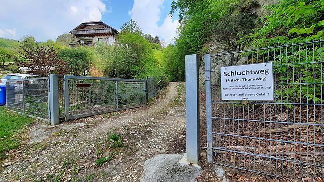 Die Öffnung dieses Tors steht in der Kritik. Rolf Wagner ist der Ansicht, es dürfe nicht geöffnet werden. Die Gemeinde ...