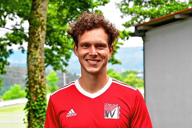 Nicolas Gamp (26) begann mit Fußball beim FC RW Weilheim, war als C- und B-Junior beim SV 08 Laufenburg. Nach der Rückkehr spielte er ...