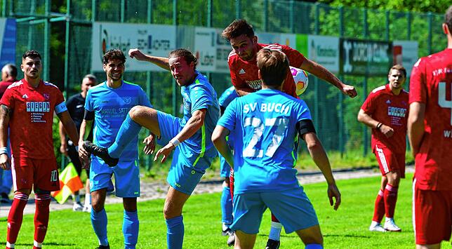 Bild 31: VfR Bad Bellingen müht sich zu einem 3:1 beim SV Buch &ndash; und wir haben Bilder!