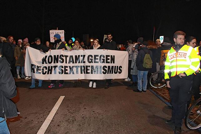 Bild 16: Konstanz geht für Zusammenhalt und Demokratie auf die Straße: Bilder