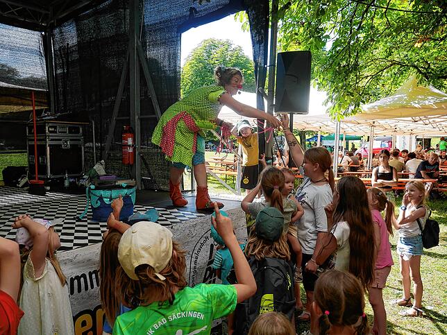 Bild 13: Hier sind die besten Bilder vom Badmattenfest in Bad Säckingen