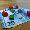 Für manch einen Hausbesitzer haben sich die Grundsteuern zum Jahresbeginn erhöht. Trotzdem nimmt die Stadt weniger ein als geplant.
