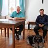 Seit dem 1. September leiten die beiden Pfarrer Veit Rutkowski (links) und Frank Malzacher gemeinsam die Seelsorgeeinheit ...