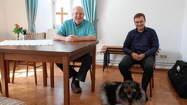 Seit dem 1. September leiten die beiden Pfarrer Veit Rutkowski (links) und Frank Malzacher gemeinsam die Seelsorgeeinheit ...
