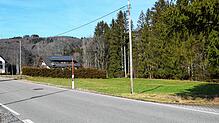 Auf diesem freien Grundstück im Rickenbacher Ortsteil Hottingen sollen nach dem Willen des Eigentümers drei Mehrfamilienhäuser mit bis ...