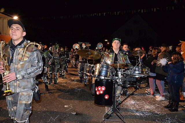Bild 27: Großes Narrentreffen in Volkertshausen: Alle Bilder vom Nachtumzug (2)