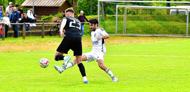 Bild 6: SV Blau-Weiß Murg besiegt SG FC Wehr/Brennet mit 2:0 – und wir haben Bilder!