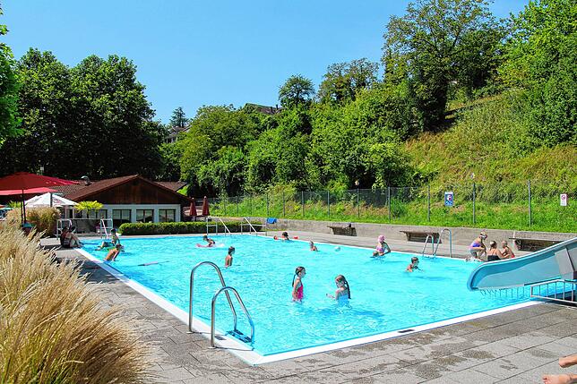 Der Eintritt in das Freibad Hohentengen kostet 2,50 Euro für Erwachsene, Kinder zahlen 0,50 Euro.