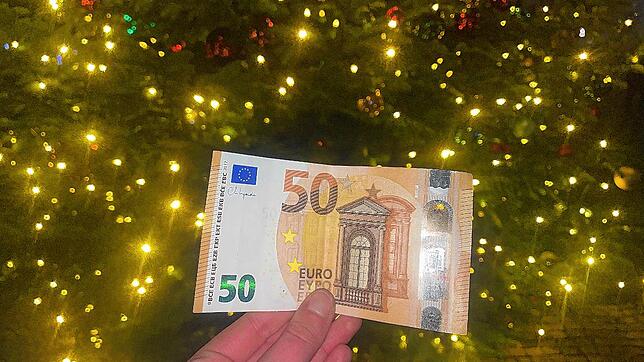 50 Euro, ein Abend auf dem Singener Weihnachtsmarkt und einiges zu trinken und zu essen: Wie weit kommt man mit dieser Summe? Das soll ...