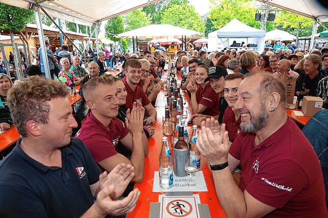 Bild 6: So stimmungsvoll endet das Reichenauer Wein-und Fischerfest 2025