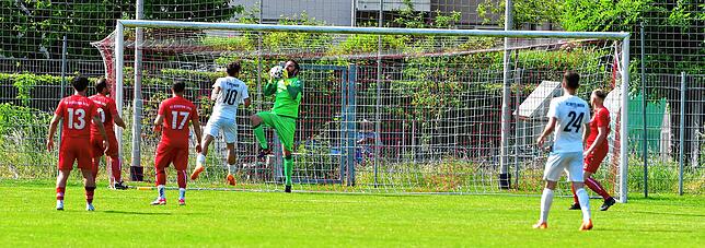 Bild 5: SV Jestetten holt nur ein 2:2 gegen den FC Wittlingen &ndash; und wir haben Bilder!