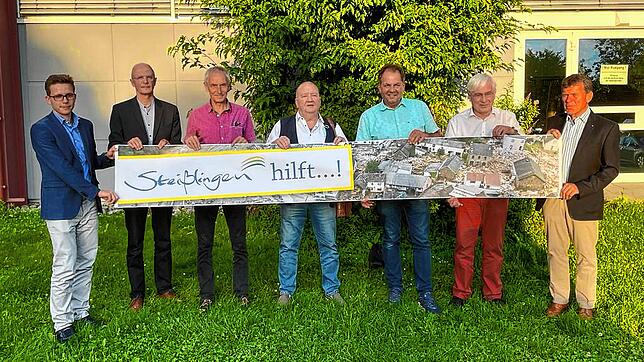 Beim Start des Hilfsprojekts (v.l.): Bürgermeister Benjamin Mors, Reinhard Racke, Jürgen Garschke, Jürgen Probst, Hugo Maier, Thomas ...