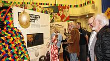 Die zahlreichen Exponate und Informationstafeln der Wanderausstellung „Narrenzeit – Kulturerbe Fasnacht im Wandel“ weckten bei manch ...