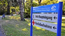 Der Gesundheitsverbund Landkreis Konstanz (GLKN) ist schon seit Jahren in den Miesen. Hier der Eingang zum den Hegau-Bodensee-Kliniken.