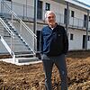 Er ist immer wieder auf der Baustelle &bdquo;seines Hotels&ldquo;, Karl Dengler aus Gäufelden. Mit seiner Firma ist er Bauherr der ...
