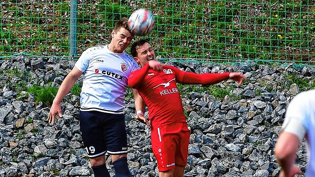 Führung &ndash; mehr nicht: Nico Reichardt (links, gegen den Jestetter Robin Kübler) erzielte für den FC Schlüchttal zwar das 1:0, doch ...