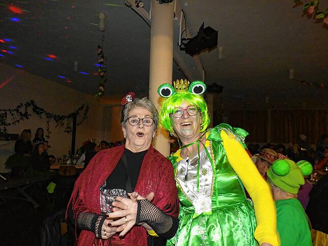 Bild 12: Wiiberfasnacht: Das begeisterte Publikum brachte den Saal zum Beben - die Highlights in Bildern!