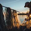 Ein Fischer auf dem Bodensee – von ihnen gibt es immer weniger. (Symbolfoto)