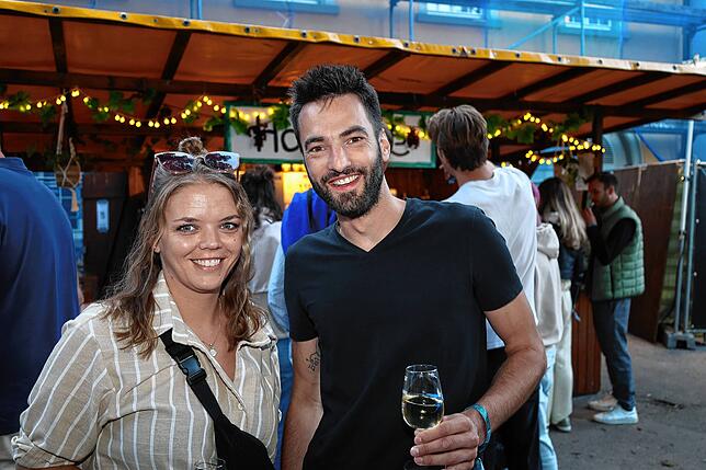 Bild 27: Mit Musik und Gaumenfreuden lockt das Konstanzer Weinfest 2025 seine Gäste
