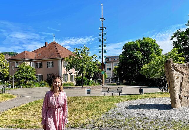 Alexandra Zanger kann sich auf dem Platz vor dem alten Rathaus (mit Maibaum im Hintergrund) noch viel mehr Feste vorstellen. Die ...