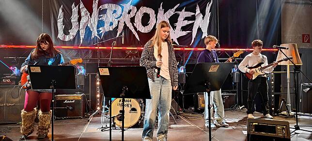 Bild 13: Bilder vom Schüler-Bandcontest in der Lauffenmühle