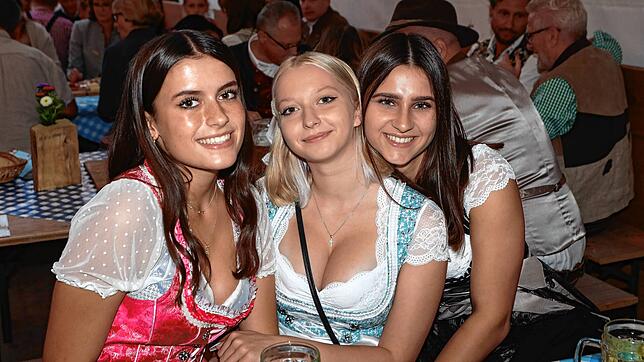 Bild 4: Fassanstich beim Deutsch-Schweizer Oktoberfest