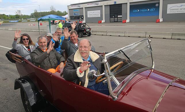 Bild 7: Viel mehr als nur Oldtimer: Wir nehmen Sie mit auf einen Rundgang über die Motorworld Classics Bodensee