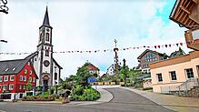 Schönwald feiert wieder in Blau-Weiß-Rot die Französische Nacht am Samstag, 28. Juni, in der Ortsmitte. Foto: Gemeinde