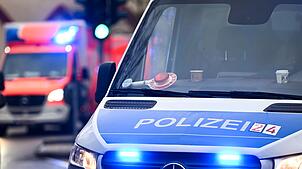 Die Polizei ermittelt zu den Hintergründen des Unfalls. (Symbolbild)