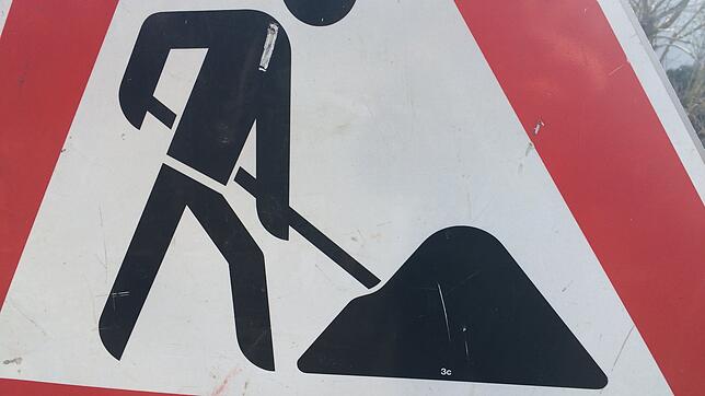 An zwei Tagen werden im Landkreis die Brücken kontrolliert (Symbolbild).